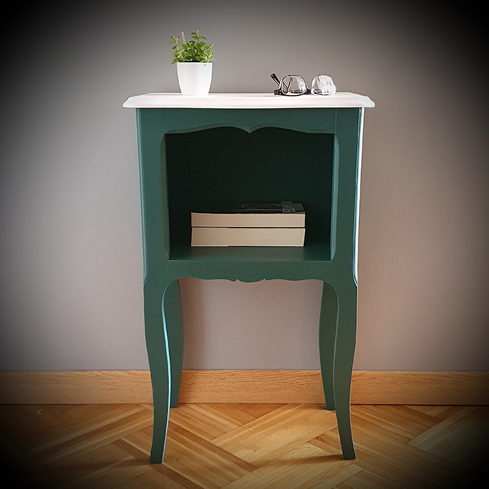 table de chevet ancienne relookée vert