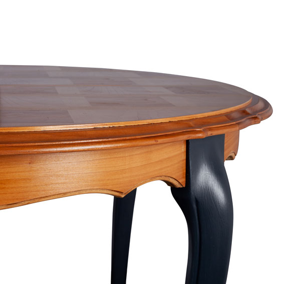 le haut des pieds de la table industirelle