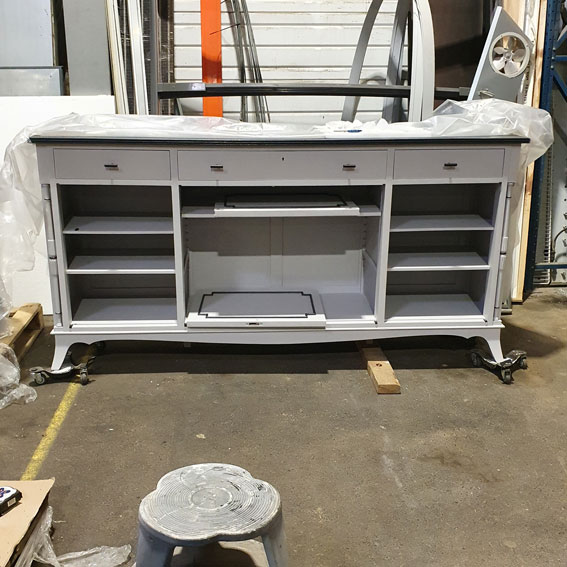Réinstallation des tiroirs et des portes de l'enfilade 4 portes