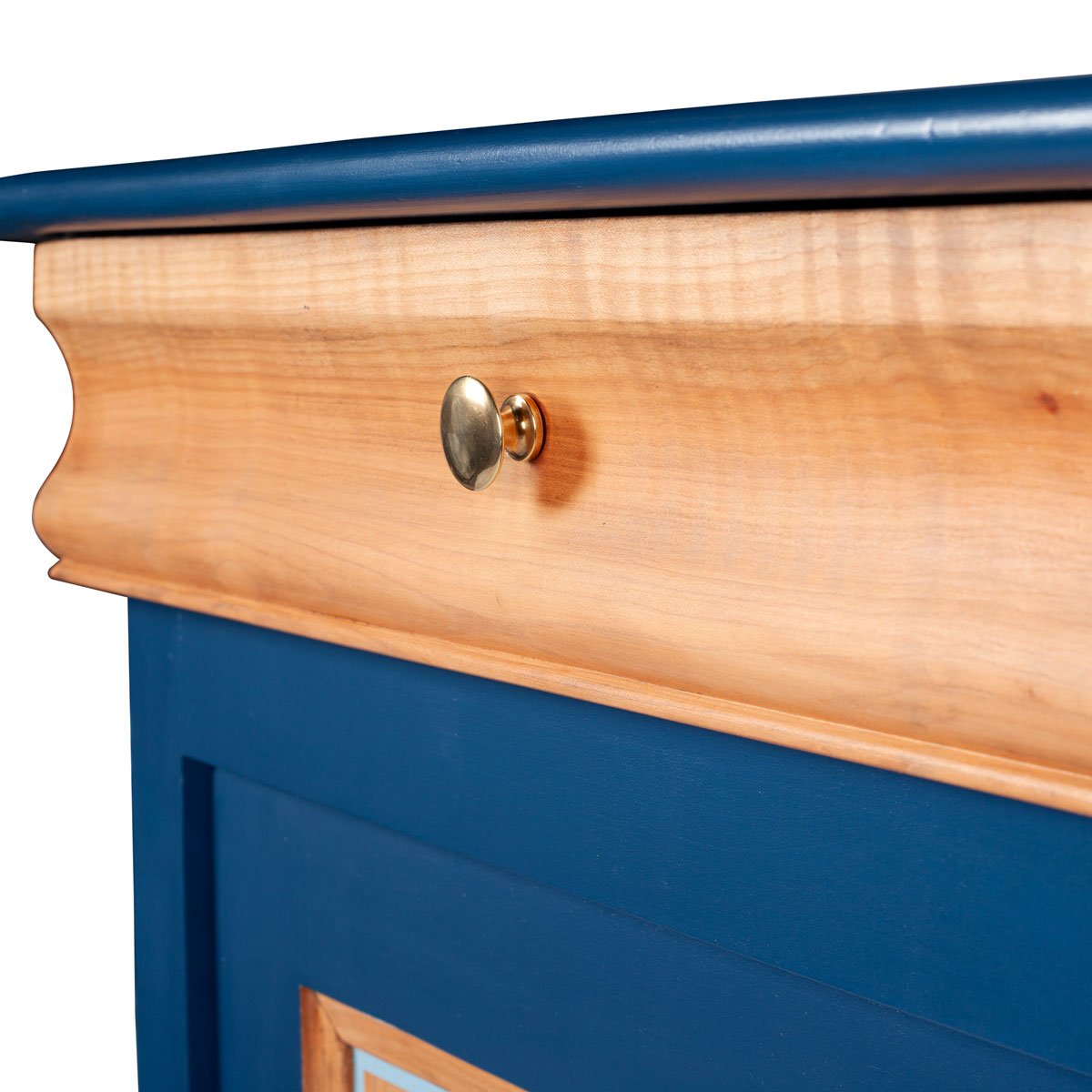 détail du bouton du tiroir du confiturier vintage en bois et bleu