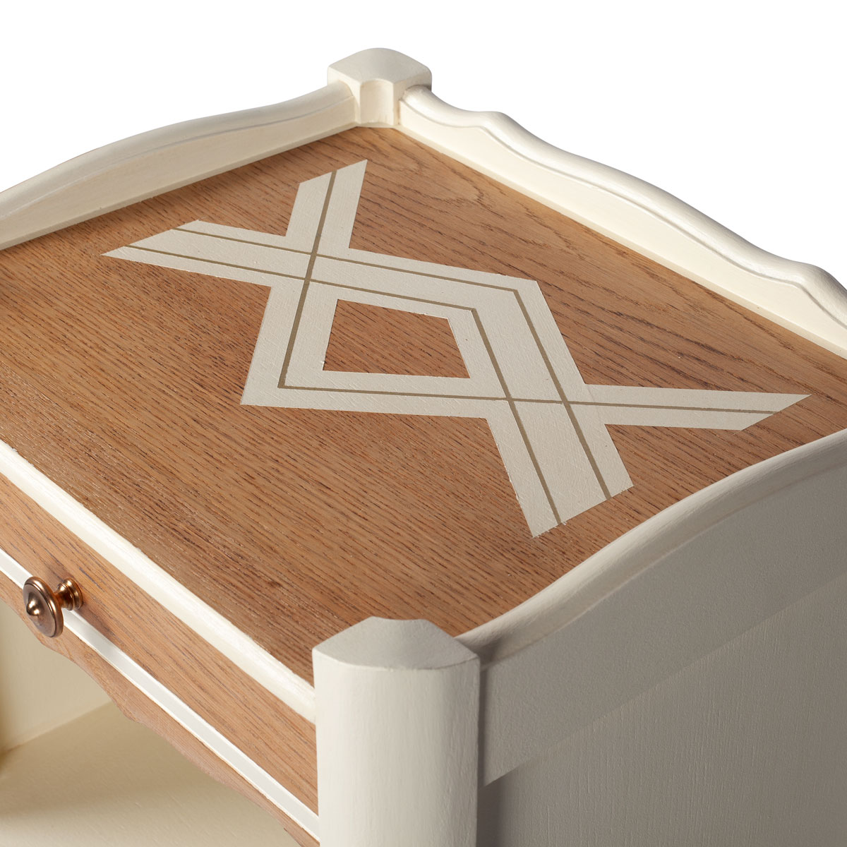motif de la table de chevet crème et bois