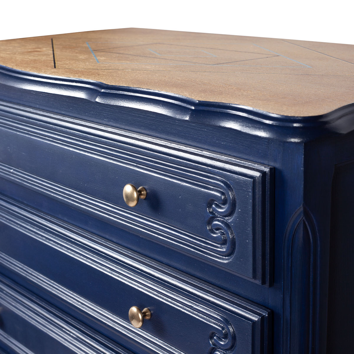 détails tiroirs de la commode bleue