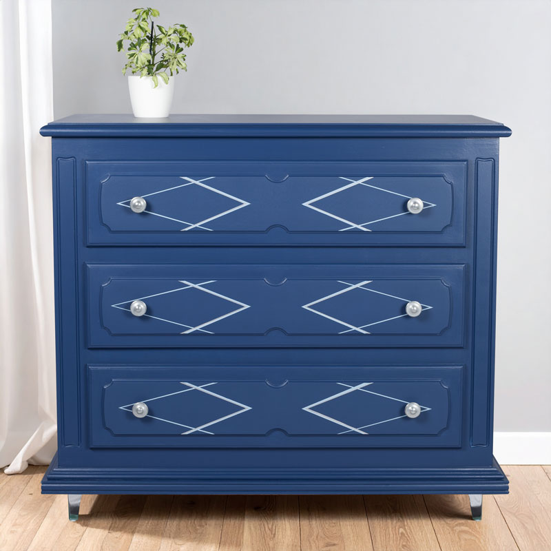 commode relookée en bleu Hampton