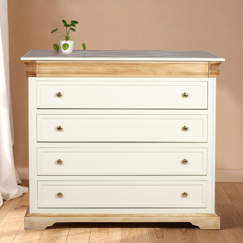 commode Louis-Philippe relookée crème Jasmin