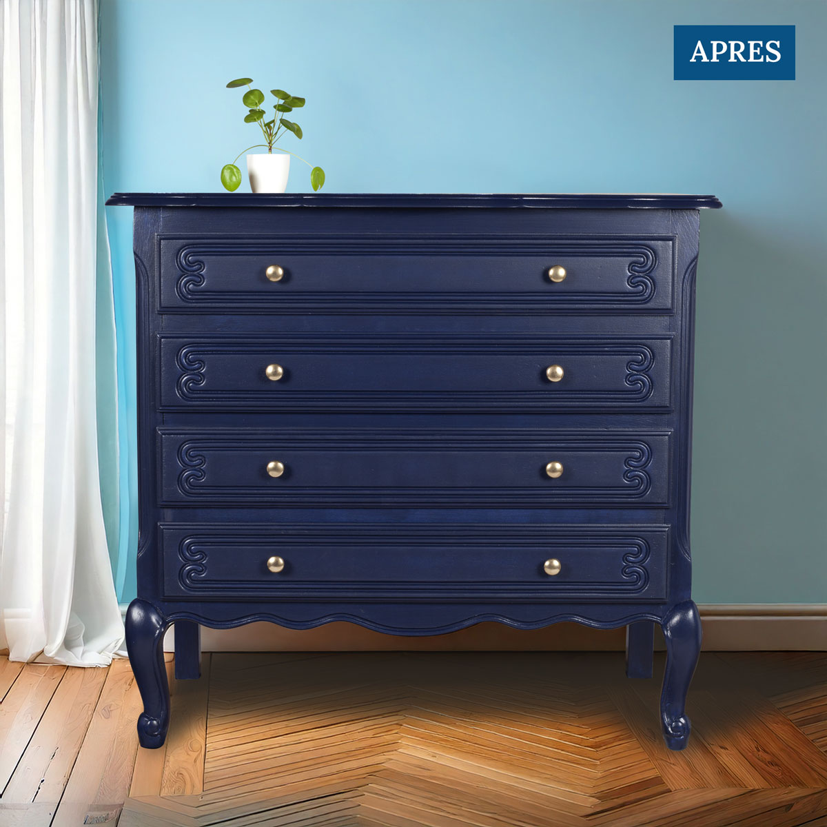 commode relookée en bleu